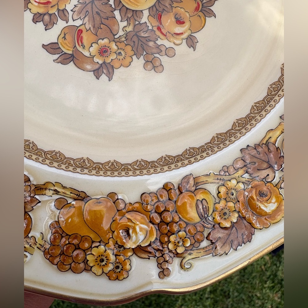 Crown Ducal Florentine England 1954 Embossed 10 1/4” Dinner Plate VHTF - Picture 8 of 9